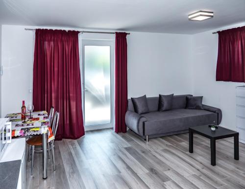 FeDa Apartmanház (FeDa Apartmanhaz) in บาลาตองโบกลาร์