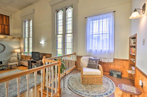 Lisle Apt Fireplace and Stained Glass Windows! in Lisle, USA