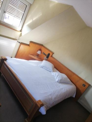 Logis Hotel Aux Comtes De Hanau 2
