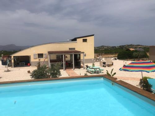  B&B Het kartonnen huis in Aspe