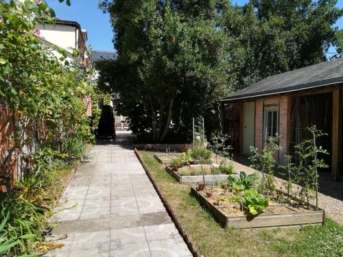 Les jardins de Beauverger chambre d'hôte Le Mans