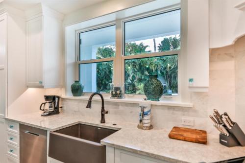 CORAL COTTAGE - image 11