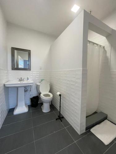 NY Moore Hostel - image 9