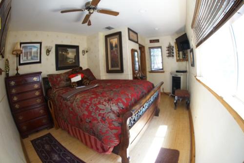 1 queen bed