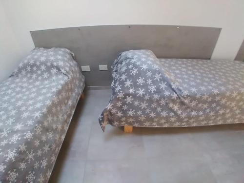 Two-Bedroom House image 4