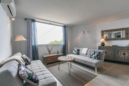 Rosa&Strelizia Challets gîte à louer La Corujera