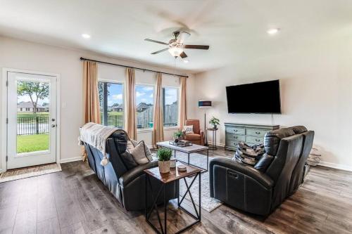 Waterfront,4bedroom,2bath,King Bed,separate shower