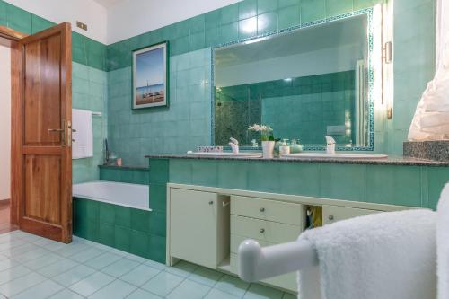 Bathroom, Villa Rosso Corbezzolo in Carassai