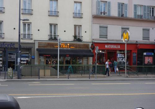 Restaurant, Beausoleil Studio Metro Paris Sud in Le Kremlin Bicetre