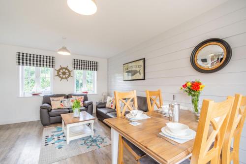 Lilipad Cottage - image 11
