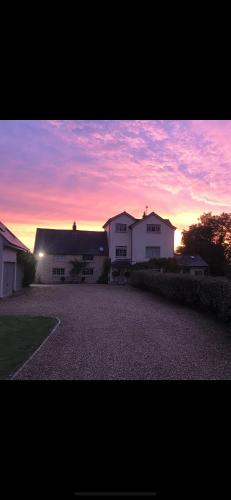 Изглед, Beautiful spacious rural retreat 1 bedroom self contained annex in Олни