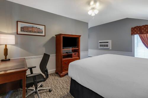 371814382 Essex Street Inn & Suites, Ascend Hotel Collection