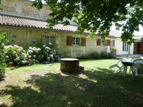 Gîte Tizac-de-Lapouyade, 3 pièces, 3 personnes - FR-1-440-239 gîte à louer Saint-Ciers-d'Abzac