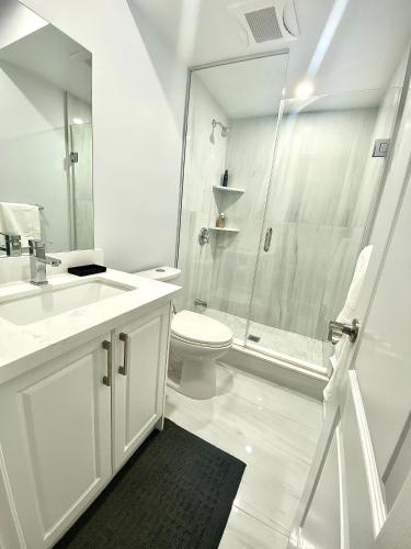 Neat private suite with separate entrance in Toronto | 2025 Updated ...