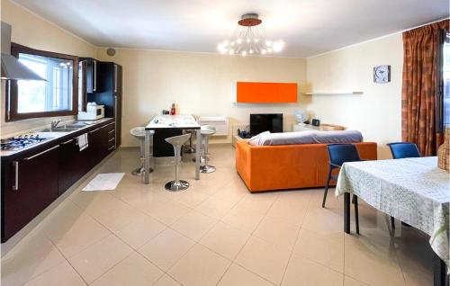  Amazing Home In Montegrosso Cinaglio in Monale