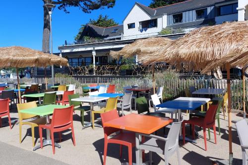 Maisonnette avec terrasse privée 46 personnes à 5mn à pied des plages gîte à louer Guidel-Plage
