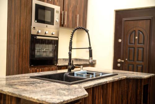 Kitchen, Premium 3 Bedroom Villa Upscale Alagbaka Area in Akure