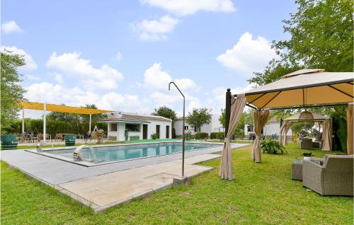 Beautiful Home In El Coronil With Outdoor Swimming Pool