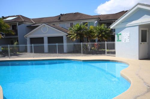 B&B Coffs Harbour - Paradise Waters 13 - Bed and Breakfast Coffs Harbour