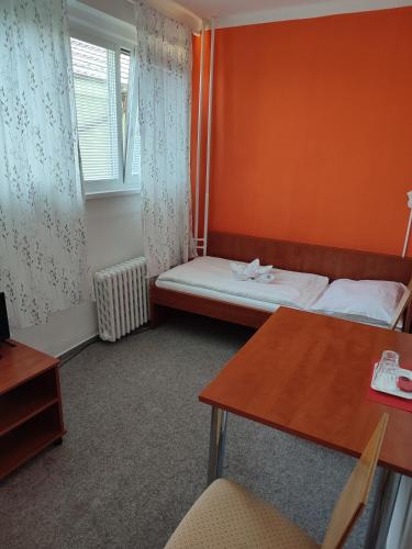 BEST Hotel Garni - image 8