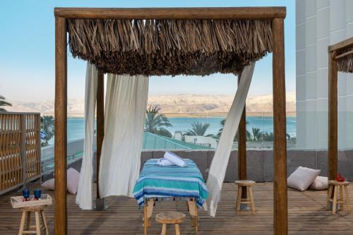 Strand, Oasis Spa Club Dead Sea Hotel - 18 Plus in Holt-tenger