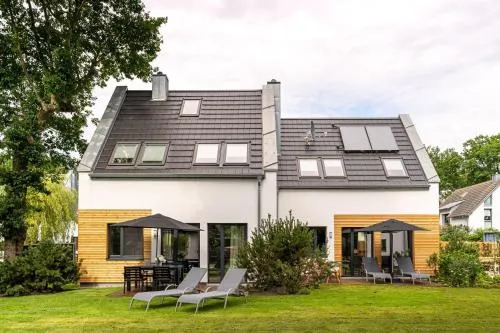 Wellness-Ferienhaus "Hagebutte" mit Sauna, Kamin & Terrasse - ruhig & stilvoll in Zingst in Zingst, Deutschland