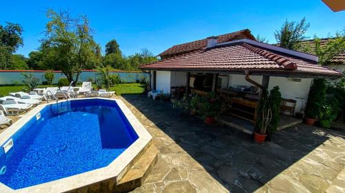 Bassein, DE-YAN Guest House in Troyan