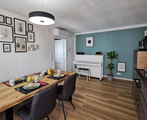  Neues City Center Piano Appartement mit Netflix, Pension in Klagenfurt