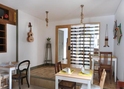 Casa da Praça - Guest House (Casa da Praca - Guest House) in Pinjela