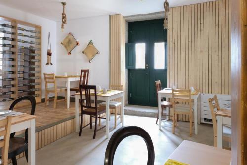 Casa da Praça - Guest House (Casa da Praca - Guest House) in Pinjela