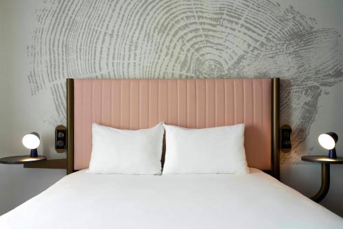 2 double beds