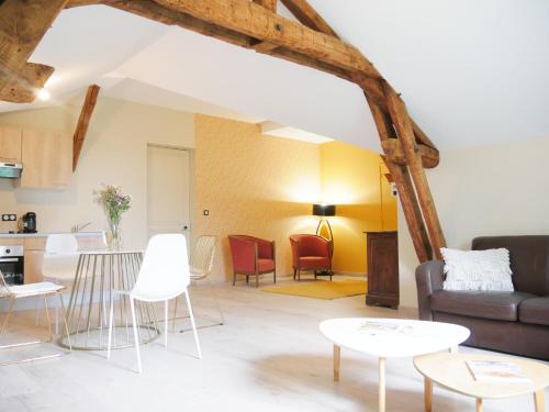 Koplietošanas atpūtas telpa ar TV, Chambres d'hôtes les Bruyères (Chambres d'hotes les Bruyeres) in Montrond-les-Bains