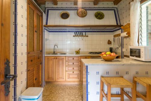 Villa La Sort LLarga By SunVillas Mallorca - Tap to explore photos