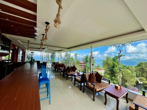 Bar/lounge, Mount Everest Hotel & Resort Nagarkot in Baluwapati Deupur