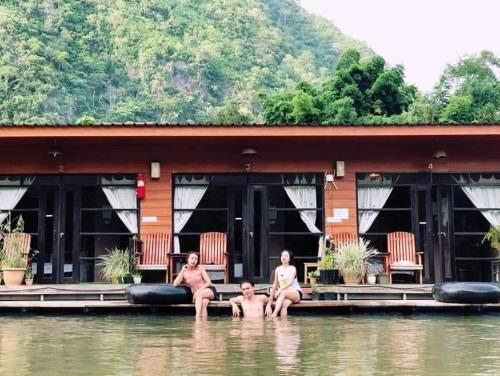 Ou river house in Nong Khiaw