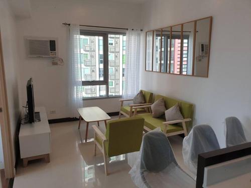 Lovely Two Bedroom Condo in very accessible place