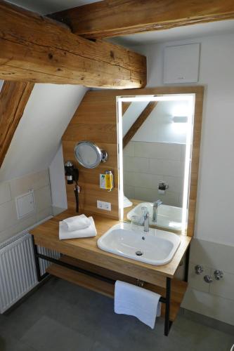 Bathroom, Zum Schwarzen Ross in Hilpoltstein