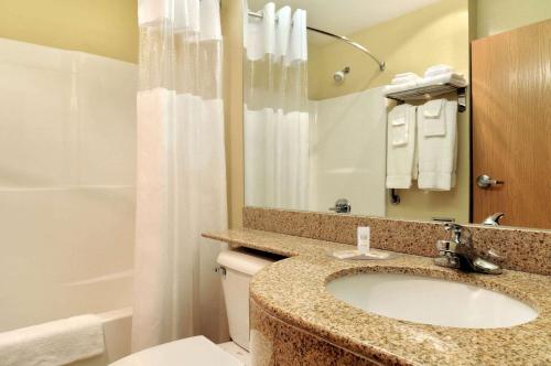 Microtel Inn & Suites Huntsville photo 4