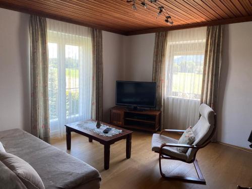 Holiday apartment in St Kanzian on Lake Klopein