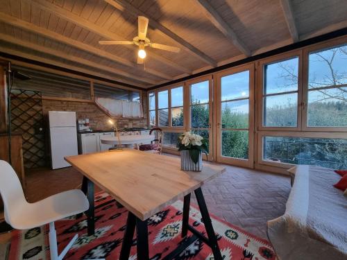 Rustic holiday home in Pontedera with shared pool in San Gervasio