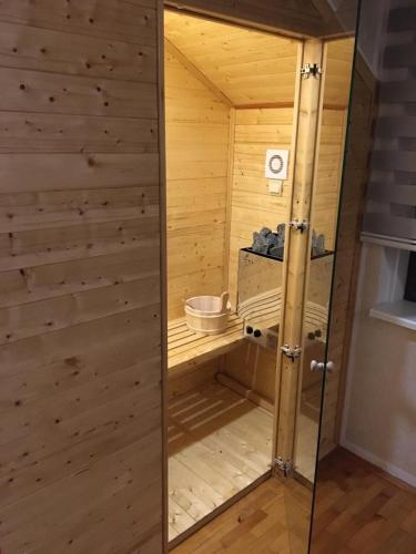 Delux Apartmani Požarevac (Delux Apartmani Pozarevac) in 波扎雷華茨