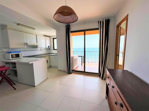 Sea You Apartamentos Valencia Port Saplaya - image 2