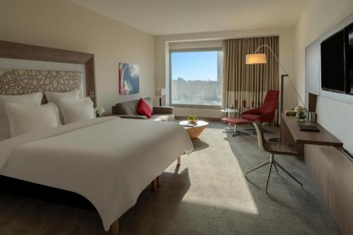 Novotel Jeddah Tahlia Room Type - Superior Room with twin bed and 1 Sofa Bed