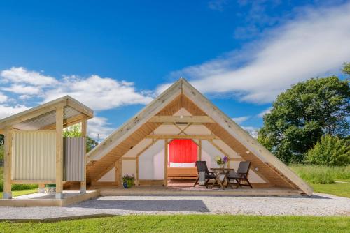 Killarney Glamping at the Grove, Suites and Lodges 3