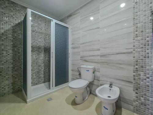 2 bedrooms, 4 beds