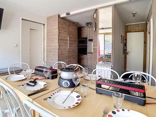 Appartement Les Menuires, 4 pièces, 8 personnes - FR-1-344-349 Les Menuires