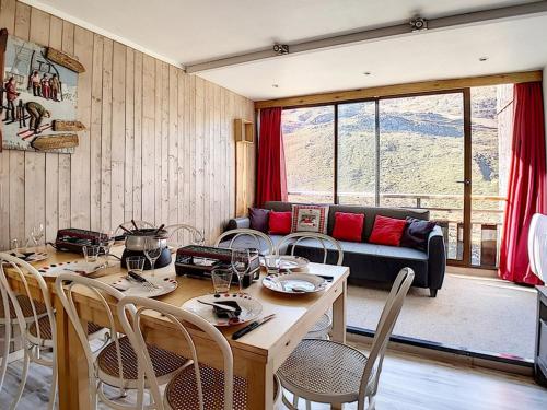 Appartement 4 pieces, skis aux pieds, 2 parkings couverts - FR-1-344-349 in Reberty