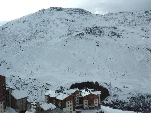 Appartement 4 pieces, skis aux pieds, 2 parkings couverts - FR-1-344-349 in Reberty