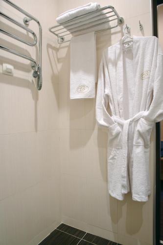 Victoria Hotel - image 7