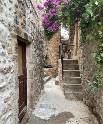Bejárat, Vecchia Casa sterna in Monemvasia